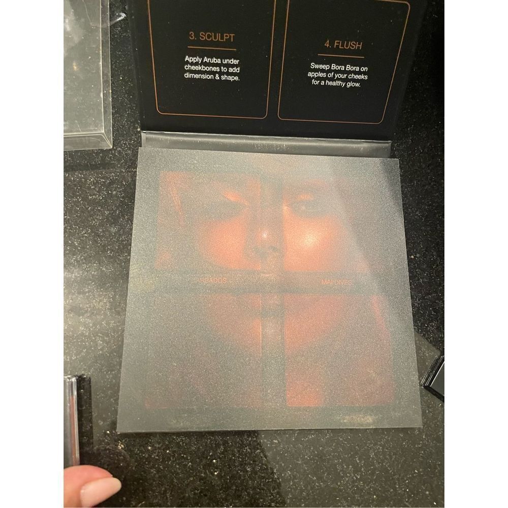 Bundle of makeup products - Picture 16 of 16
